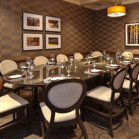 Hotel Crowne Plaza Lansing By Ihg Exterior foto