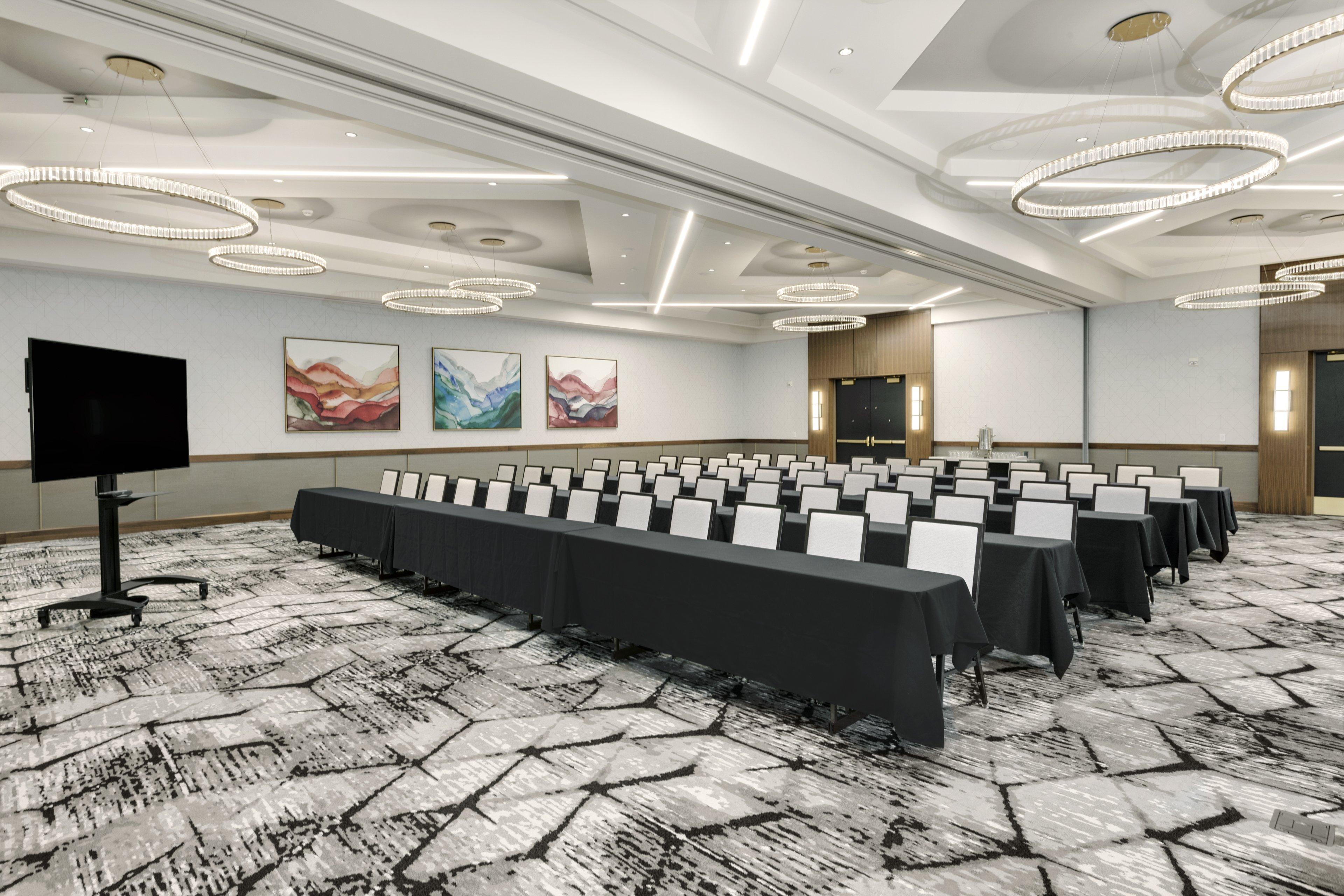 Hotel Crowne Plaza Lansing By Ihg Exterior foto