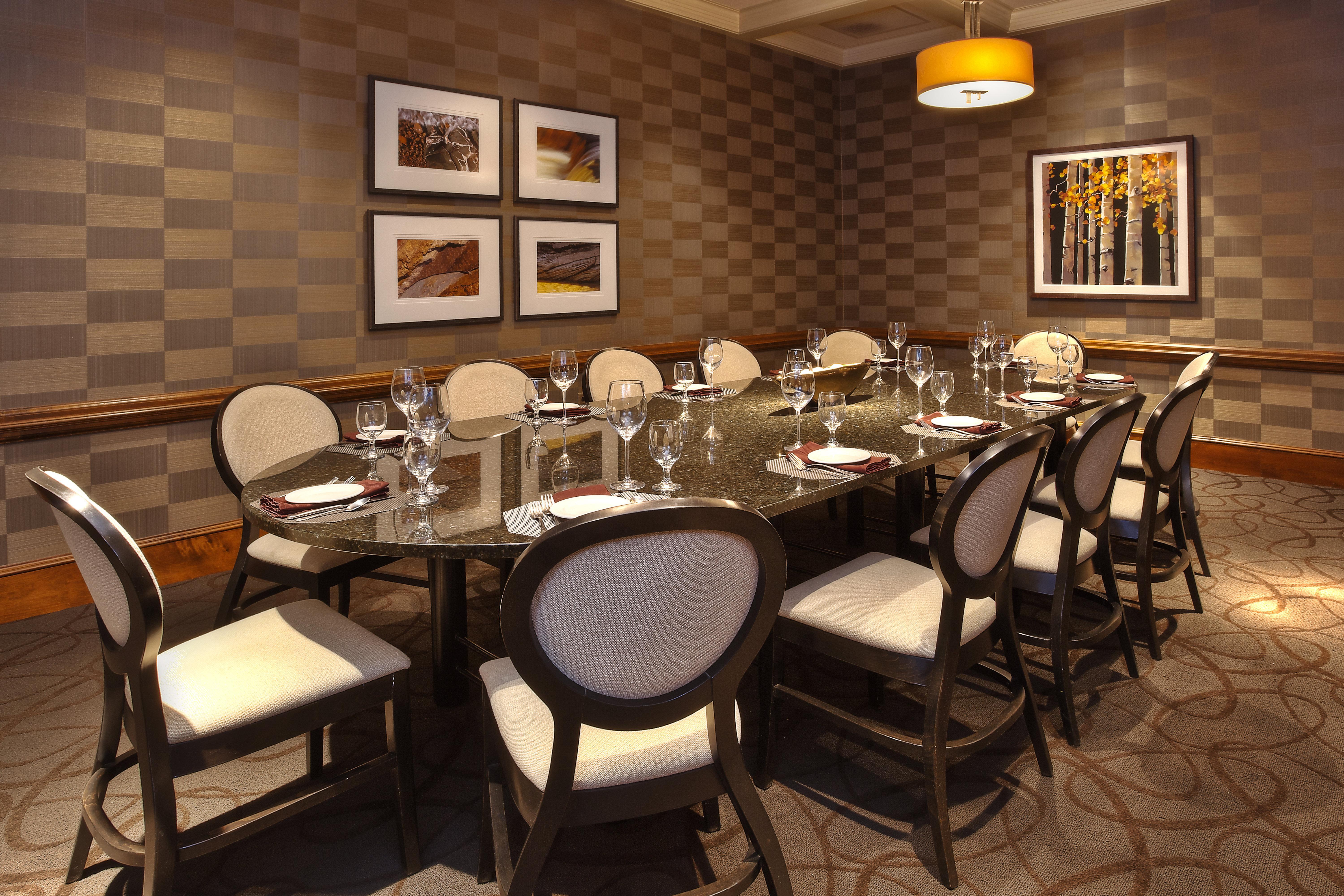 Hotel Crowne Plaza Lansing By Ihg Exterior foto