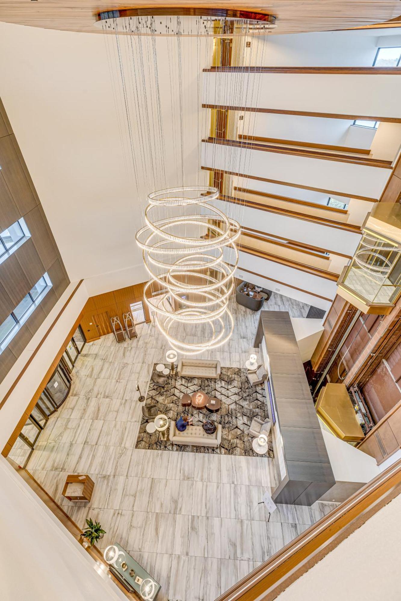Hotel Crowne Plaza Lansing By Ihg Exterior foto